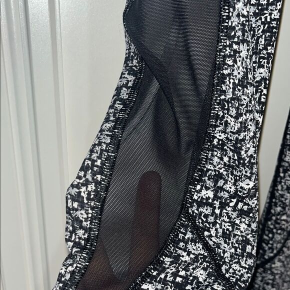 Lululemon Sole Training 7/8 Tight Size 4 - Picture 11 of 14